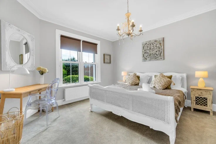 Flat Cowper Road in Worthing