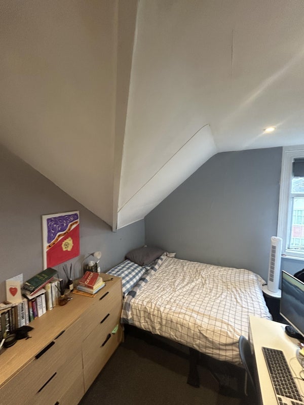 Room Montserrat Road in Greater London