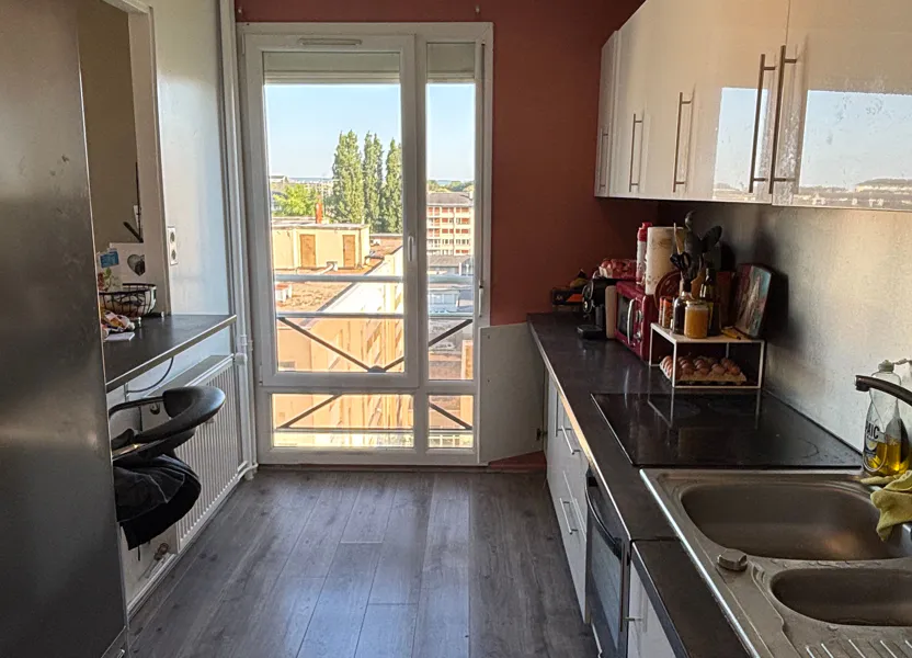 Flat Rue des Tuileries in Reims