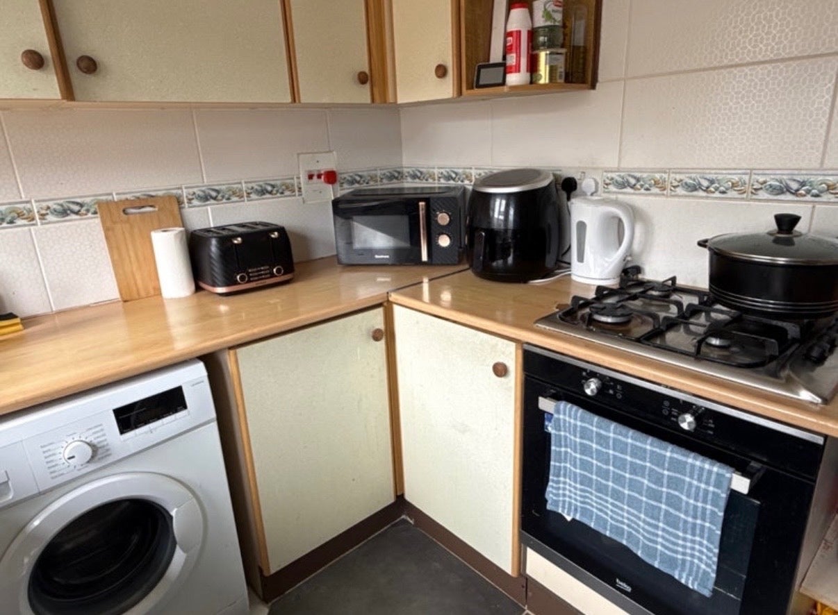Room Penrhyn Close in Cherwell District