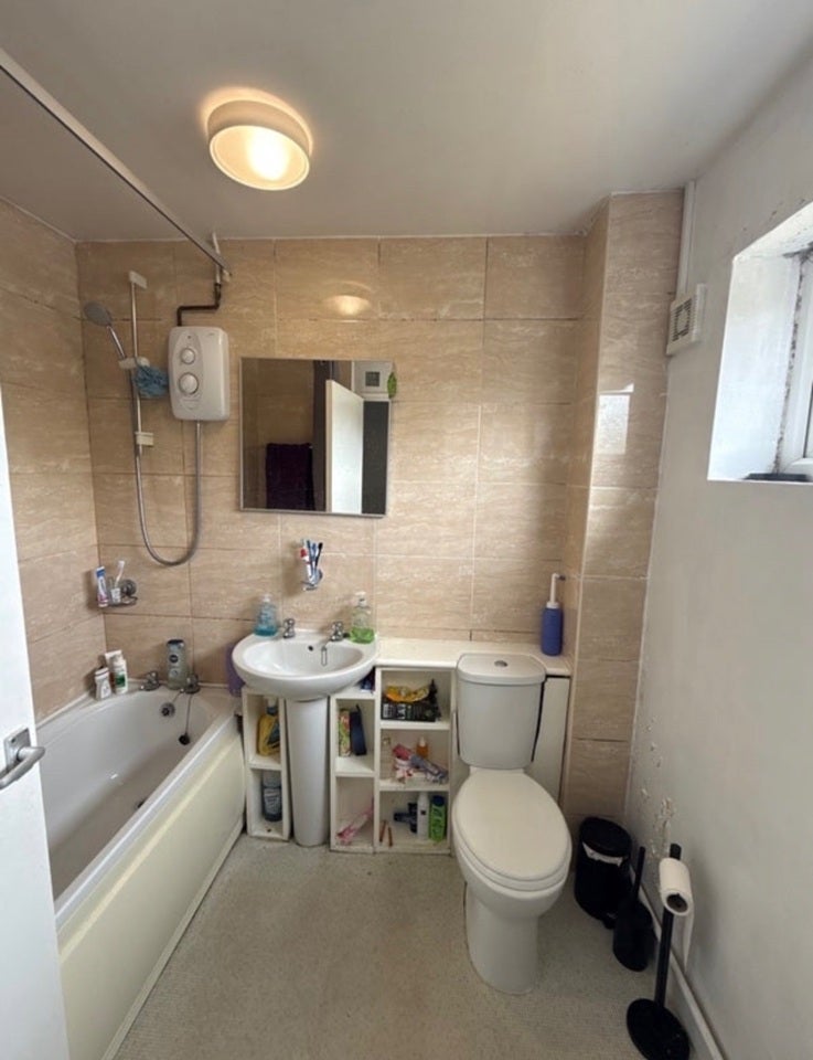 Room Penrhyn Close in Cherwell District