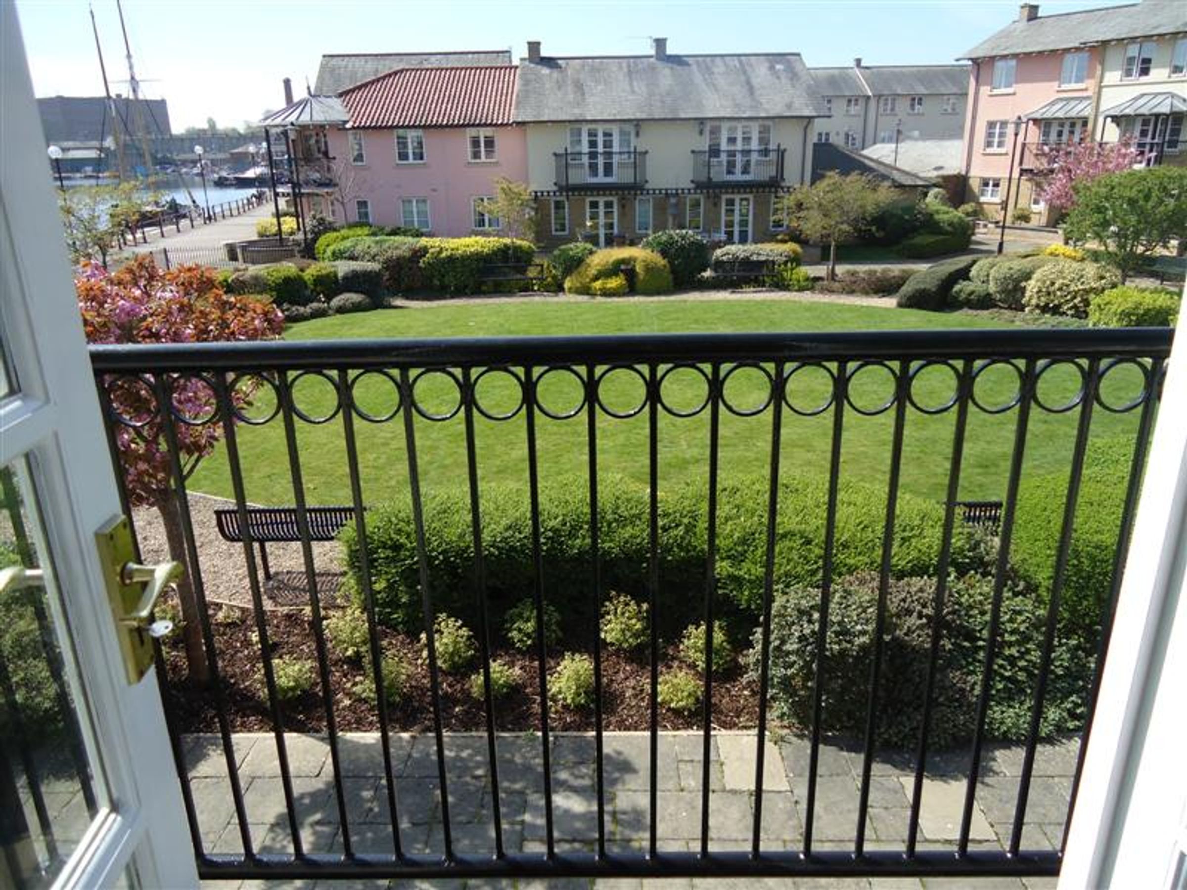 House Pooles Wharf Court in Bristol