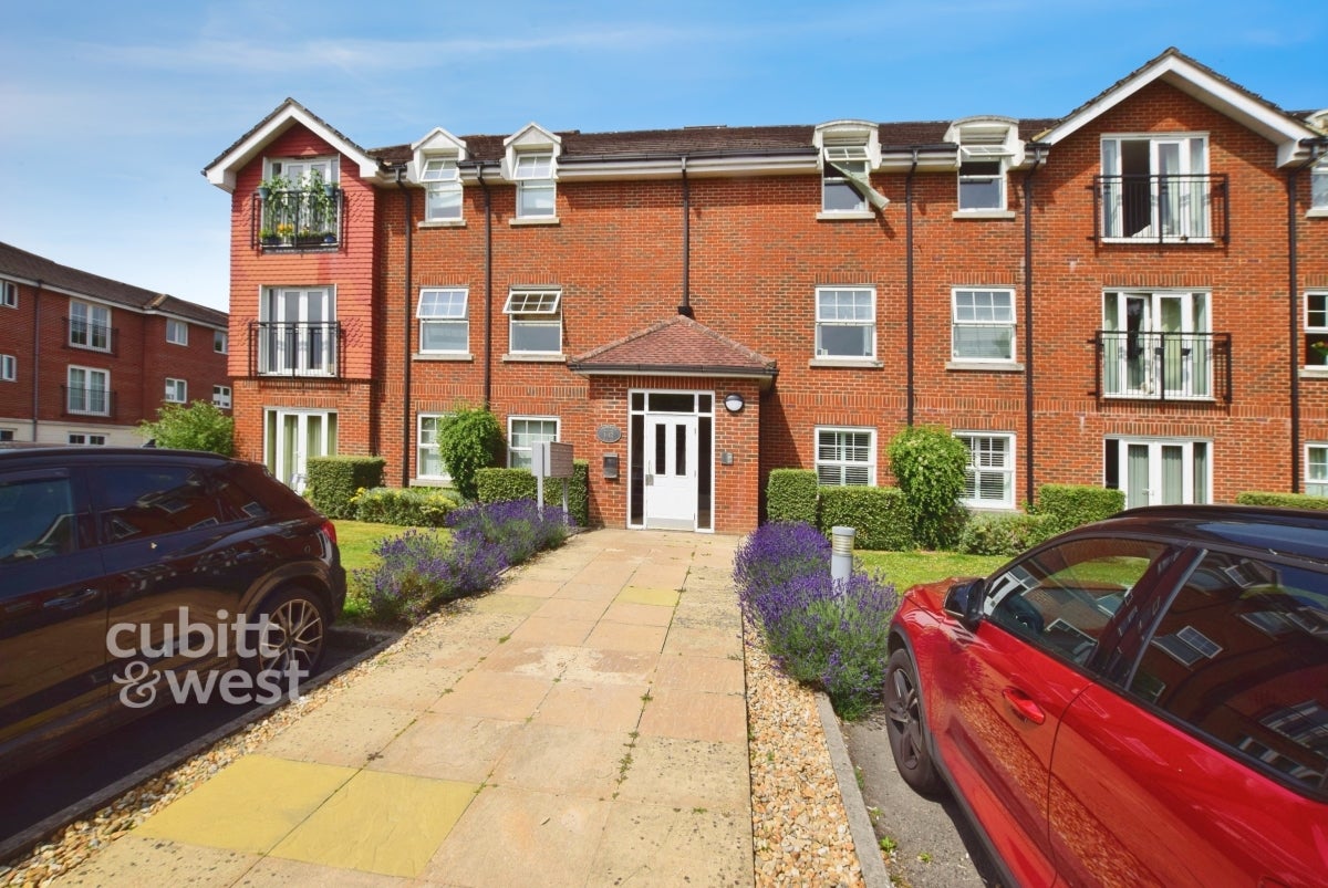 Flat High Street in Swanley