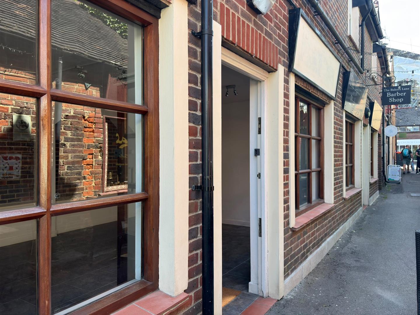 Flat Bakery Lane in East Hampshire