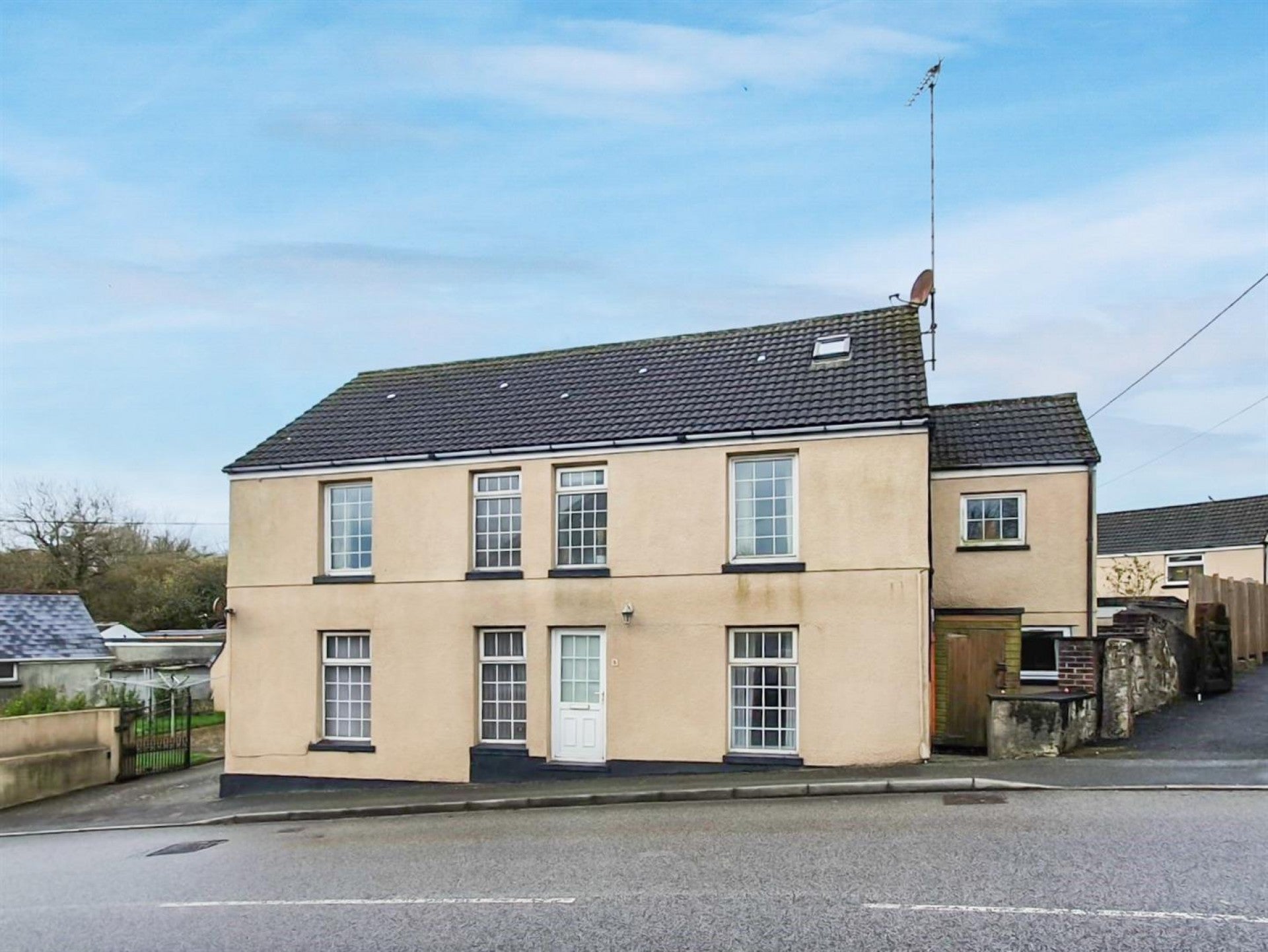 Flat Fore Street in Nanpean