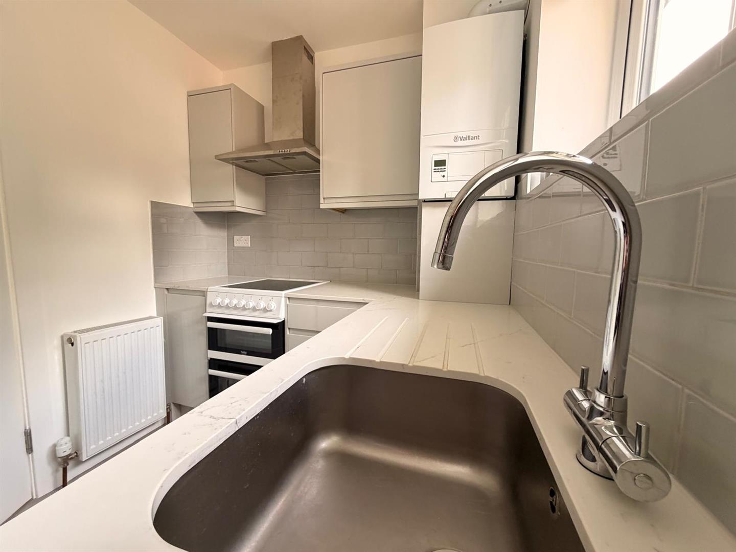 Flat Marriott Road in Greater London