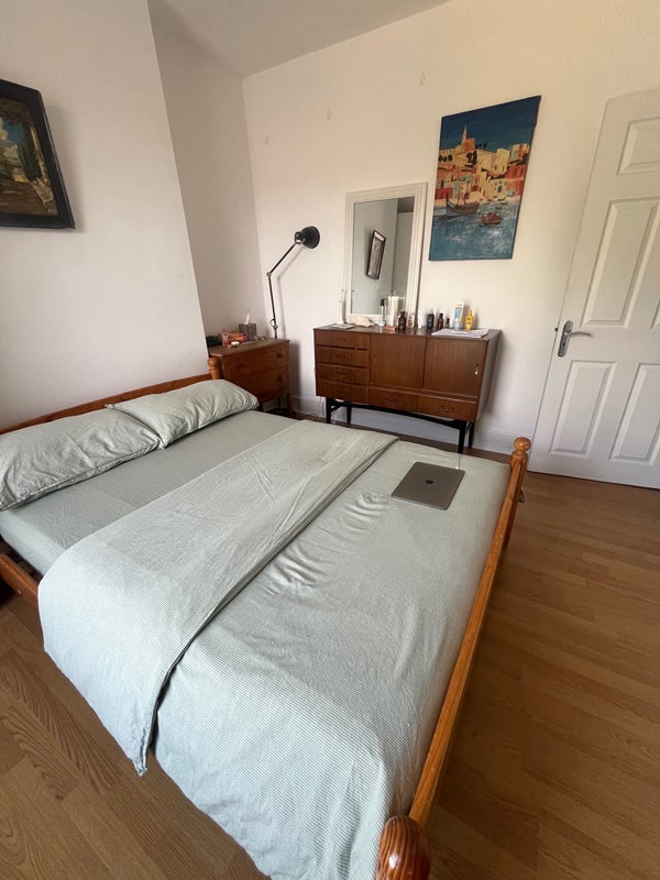 Room Kynaston Road in Greater London