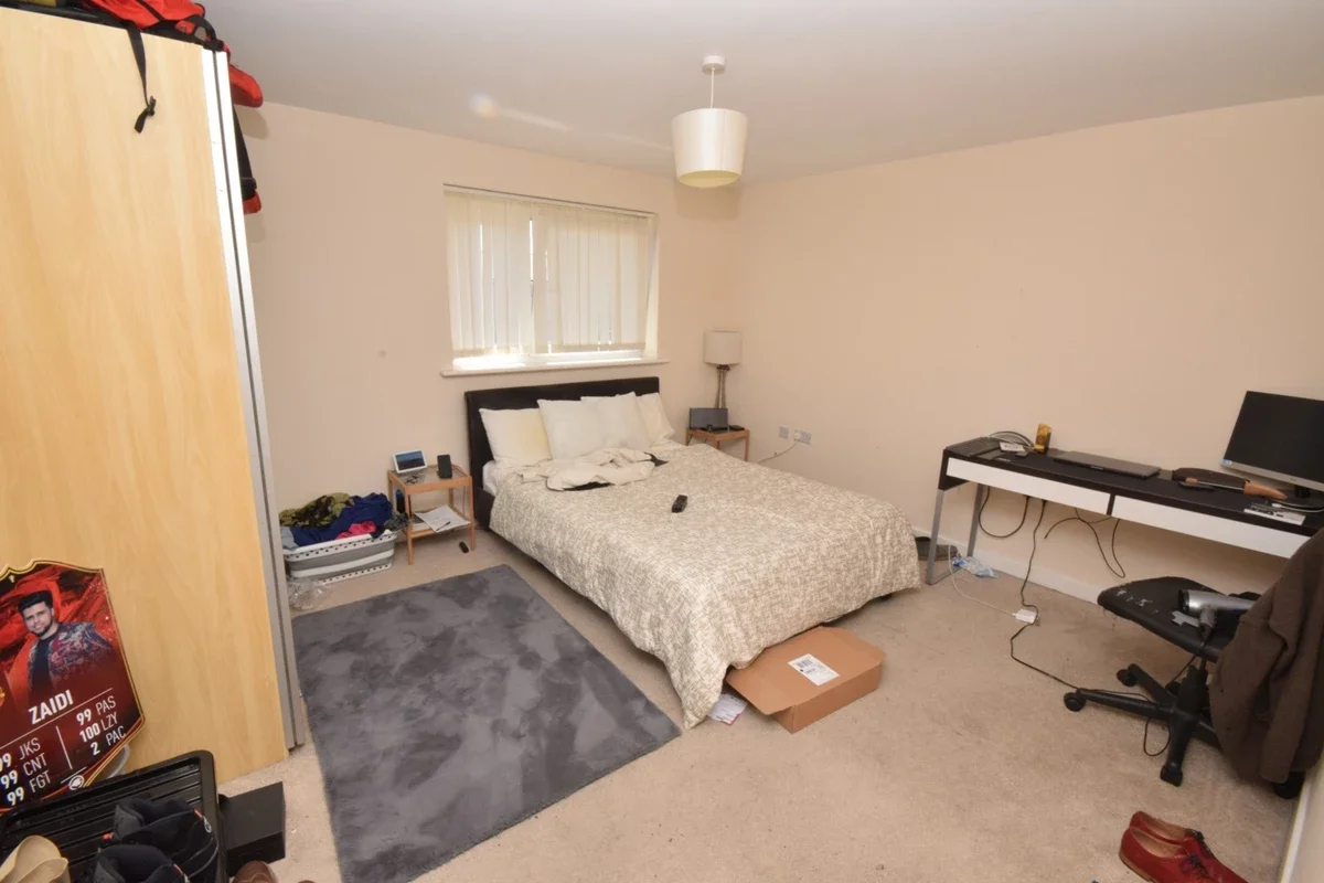 House Aviation Avenue in Welwyn Hatfield