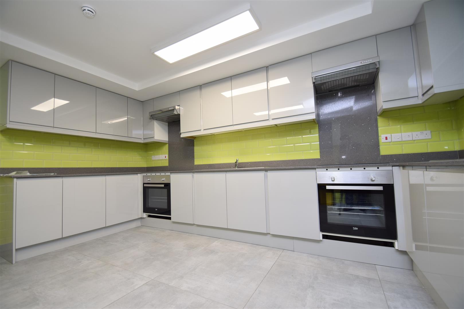 Flat Norton Road in Greater London