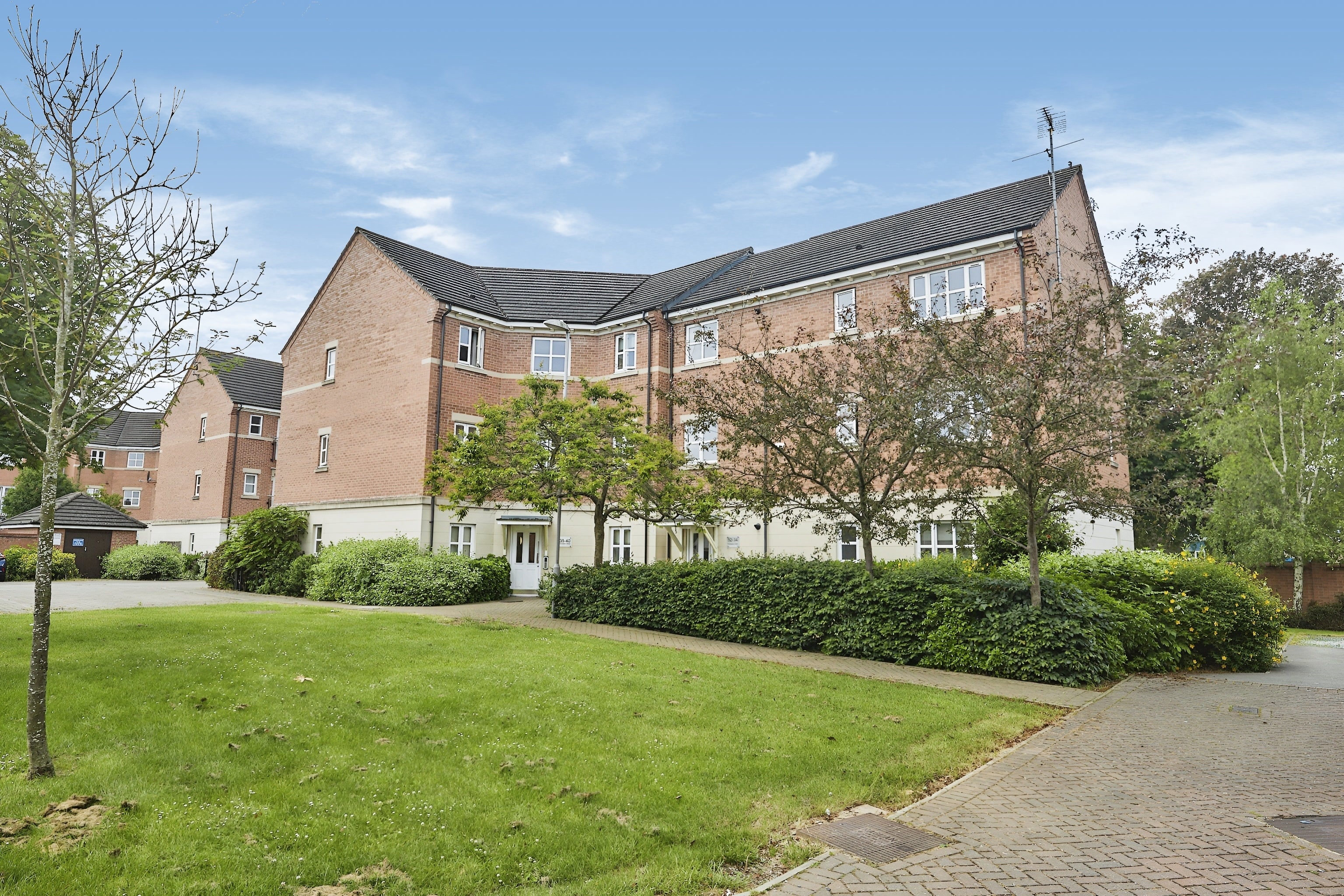 Flat Kniveton Close in Derby