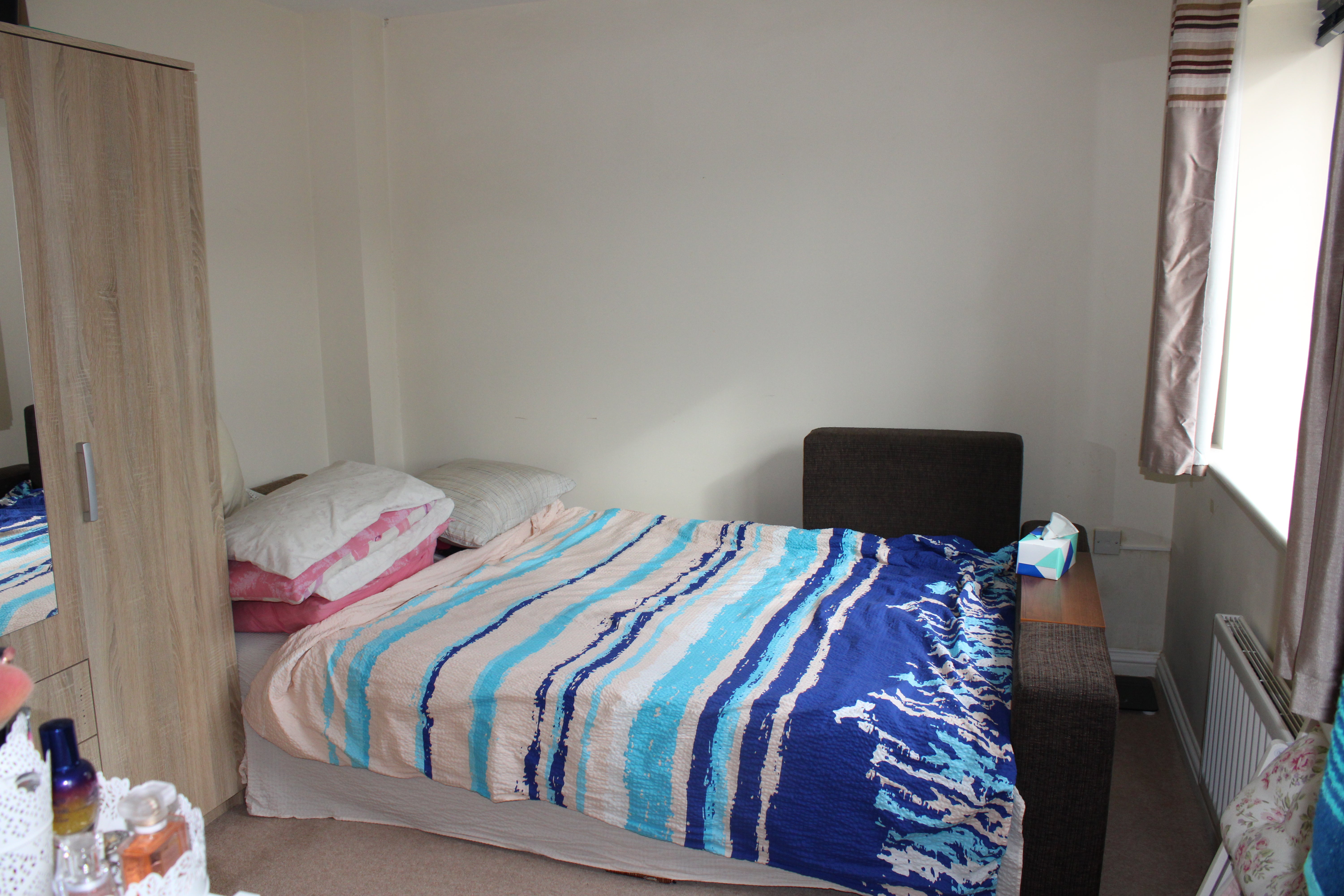 Flat Kniveton Close in Derby