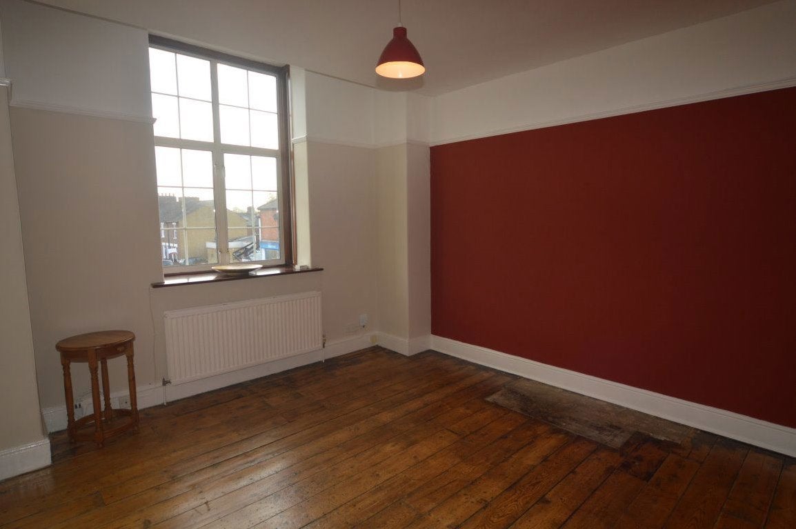 Flat Hatfield Road in St Albans