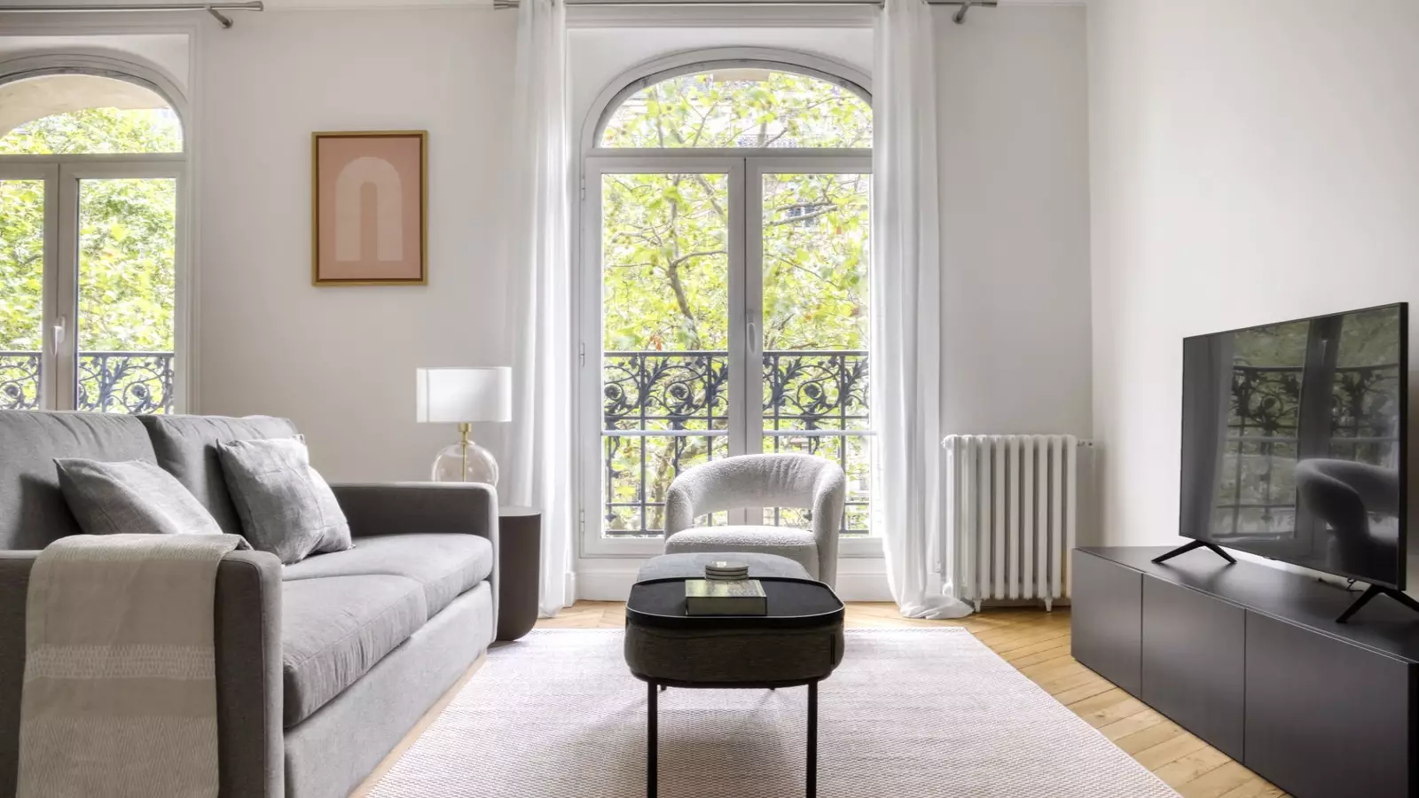 Flat Rue Michel-Ange in Paris