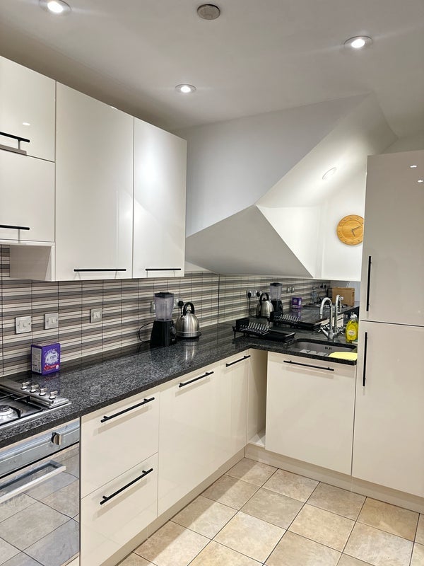 Room Bollo Bridge Road in Greater London