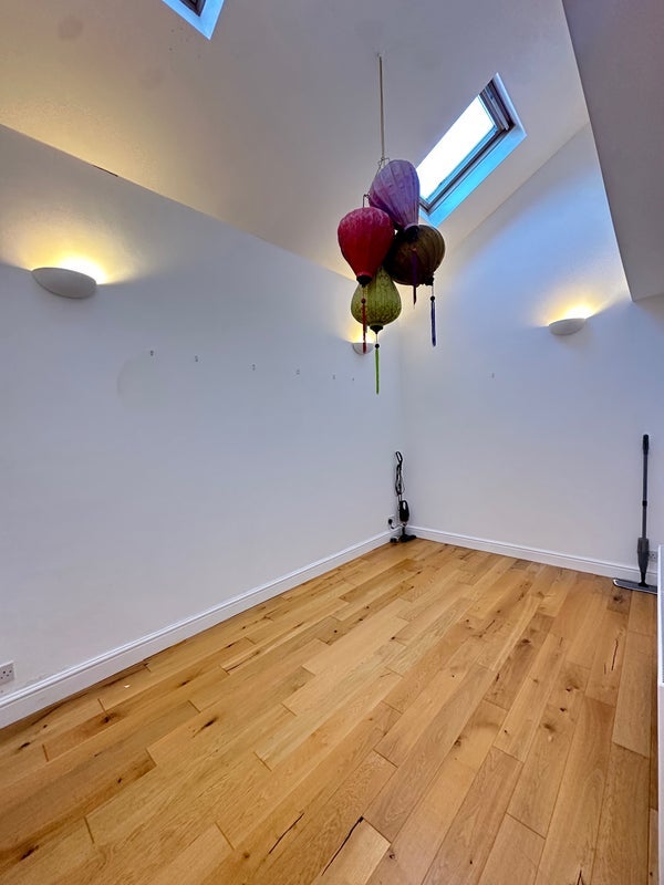 Room Bollo Bridge Road in Greater London