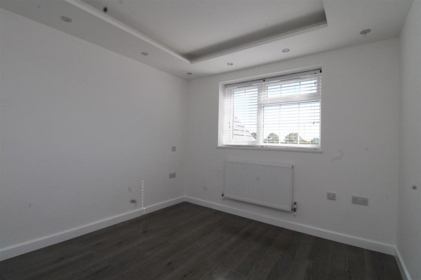 Flat Padholme Road in Peterborough