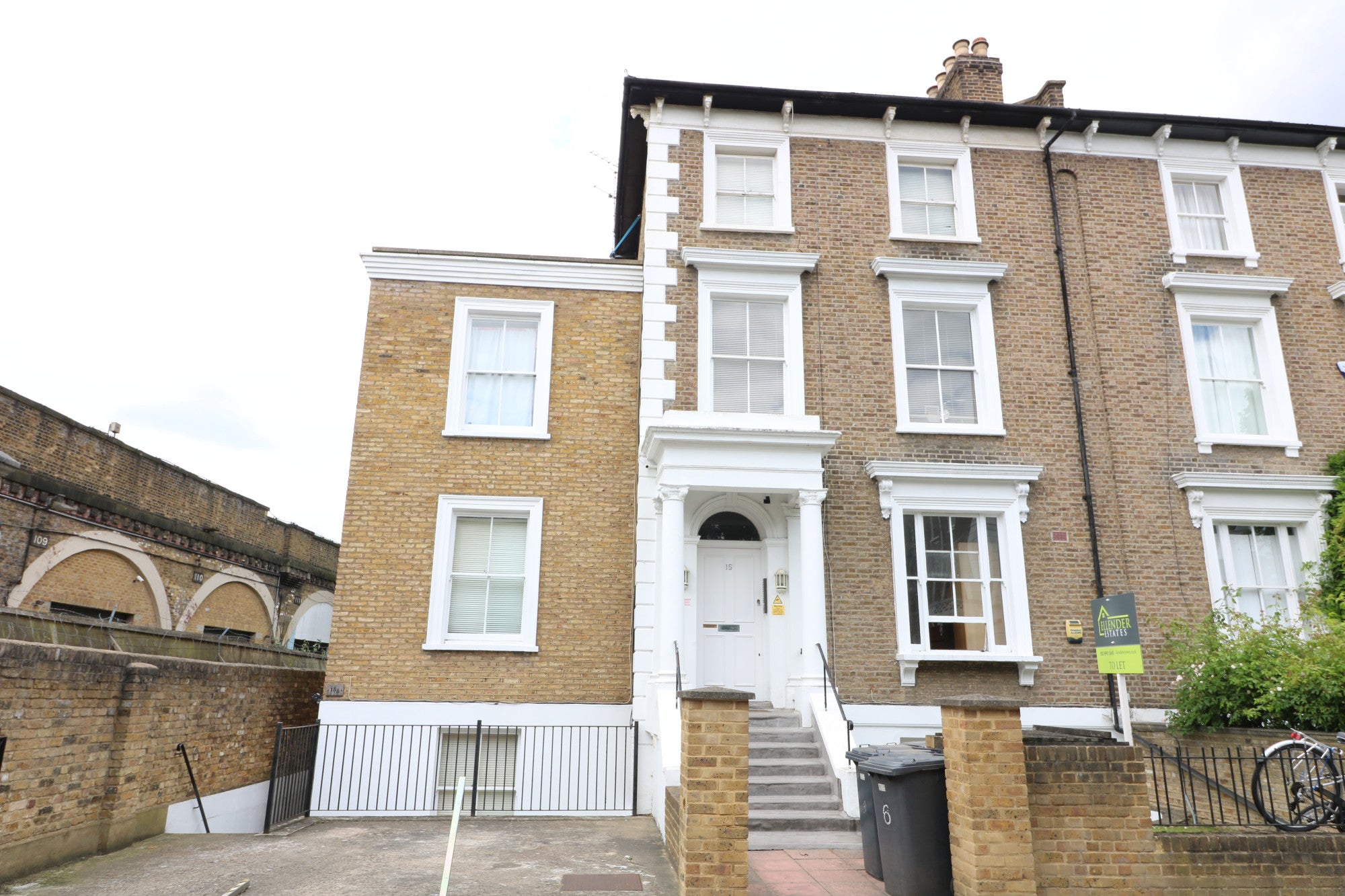 Flat Studland Street in Greater London