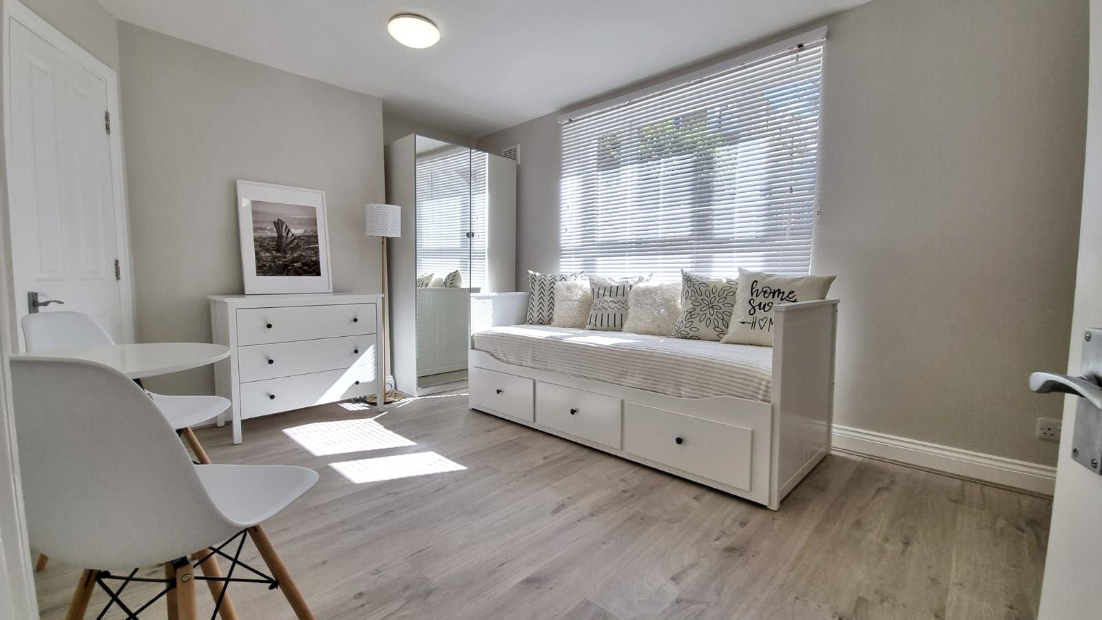 Flat Studland Street in Greater London