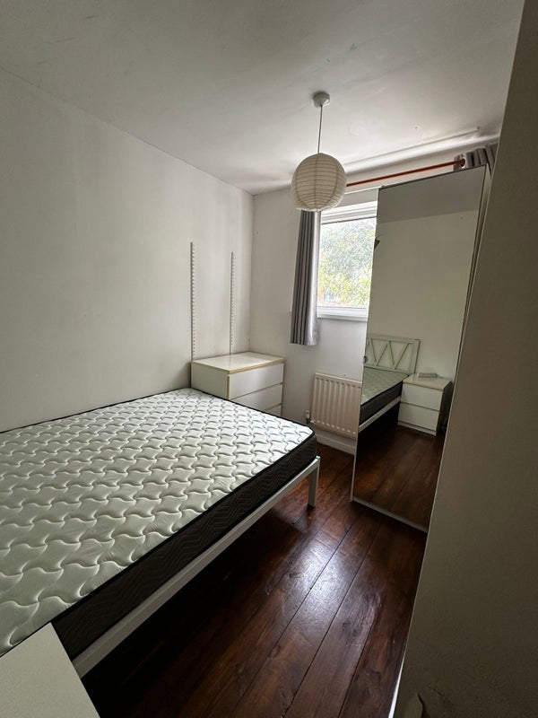 Room Clarence Street in Newcastle upon Tyne