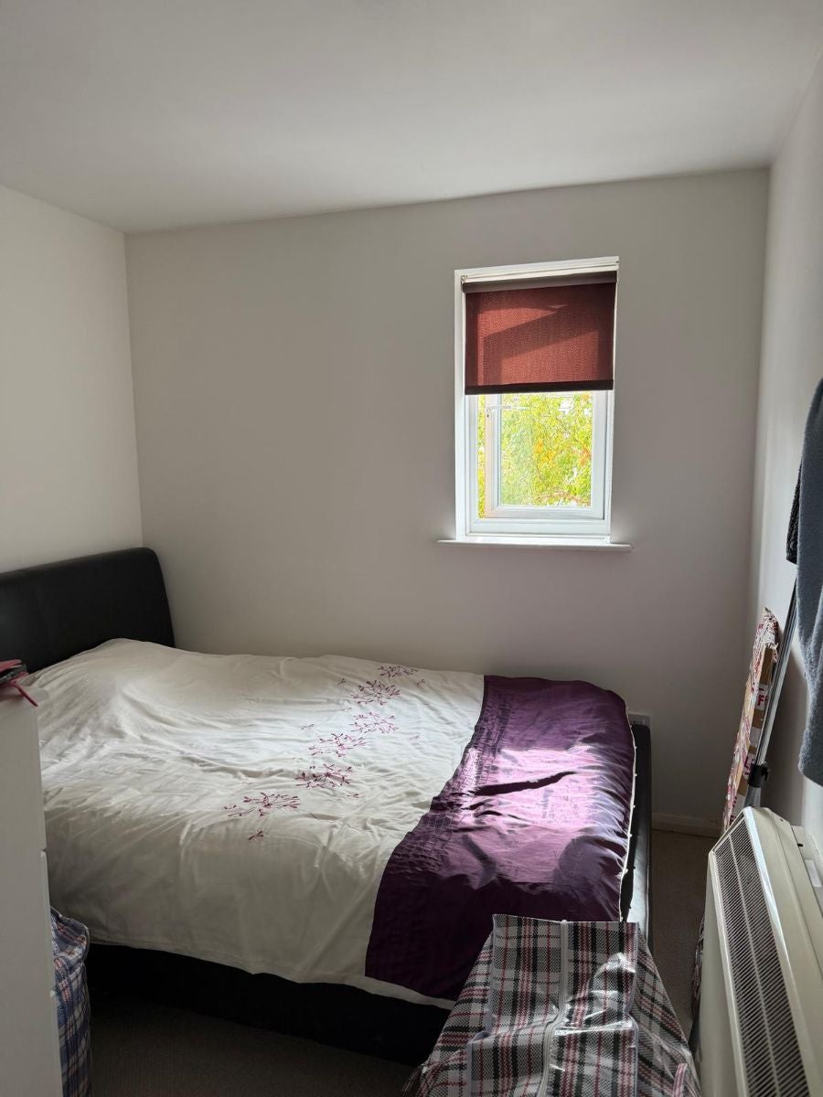 Flat Upton Close in Greater London