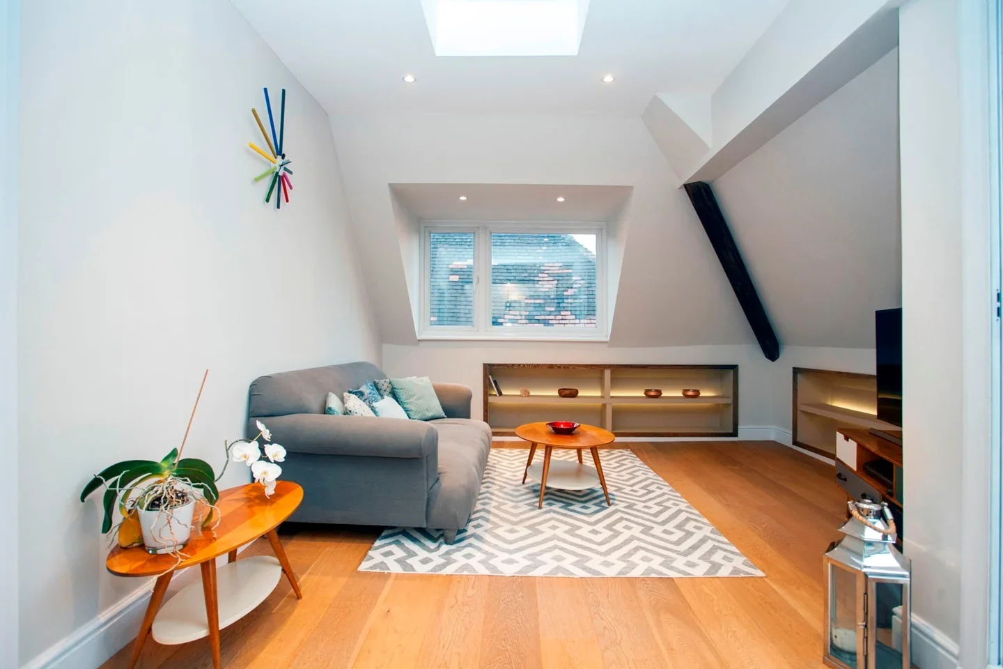 Flat Canfield Gardens in Greater London