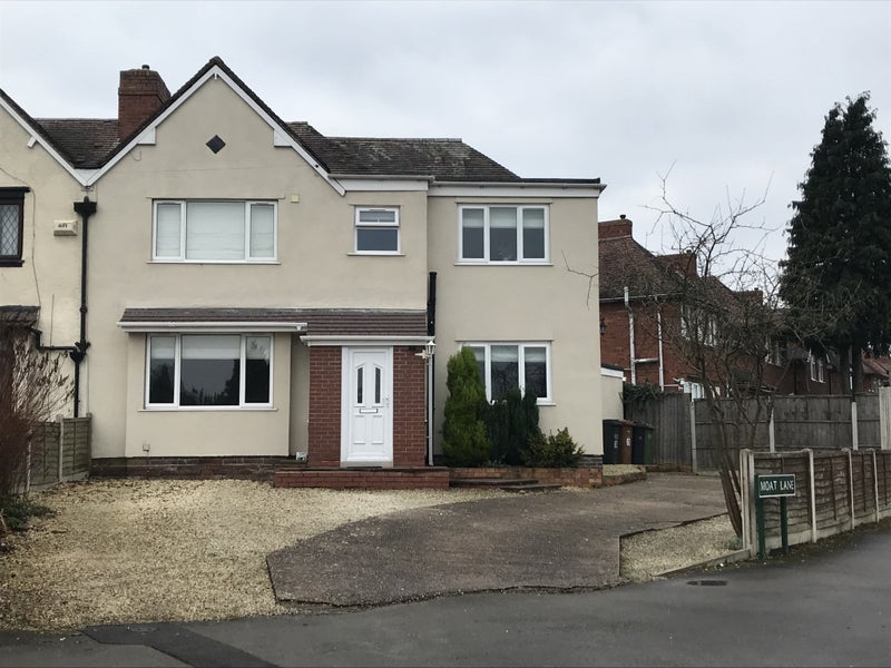 Room Hermitage Road in Metropolitan Borough of Solihull