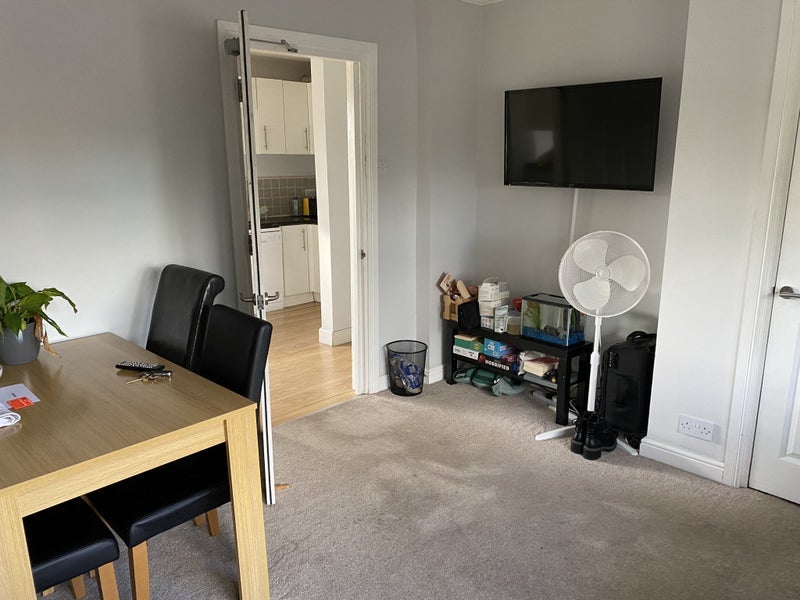 Room Hermitage Road in Metropolitan Borough of Solihull