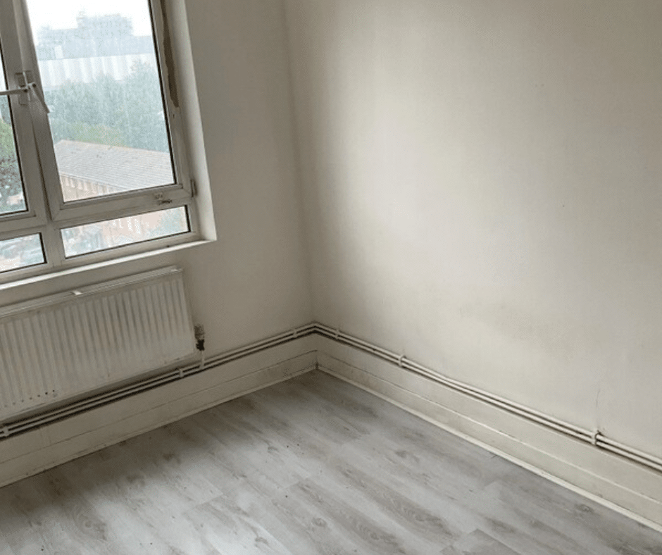 Room Tiller Road in Greater London