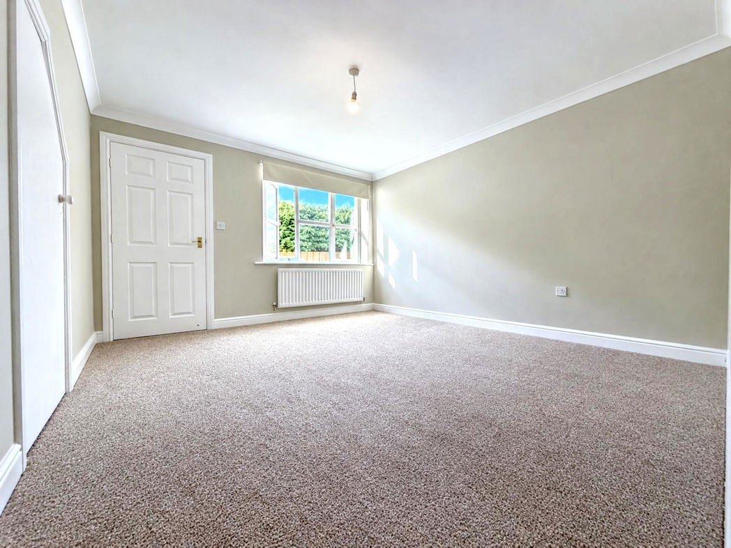 House Market Crescent in Wingate