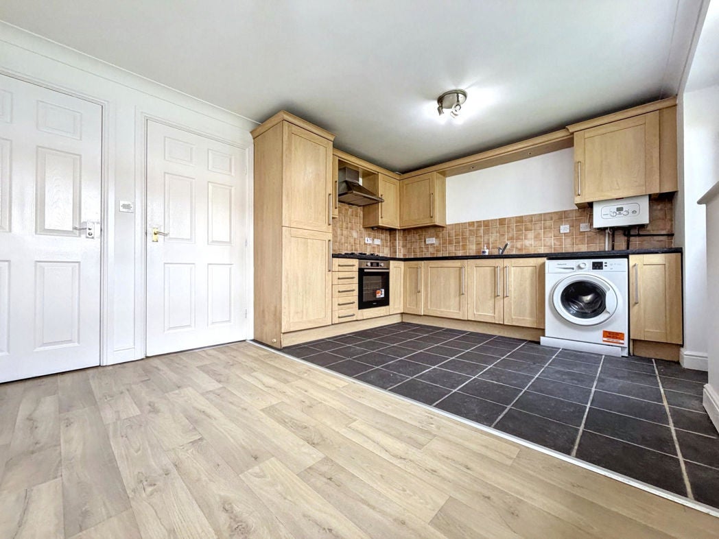 House Market Crescent in Wingate