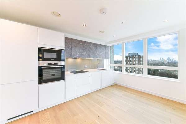 Flat Grant Road in Greater London