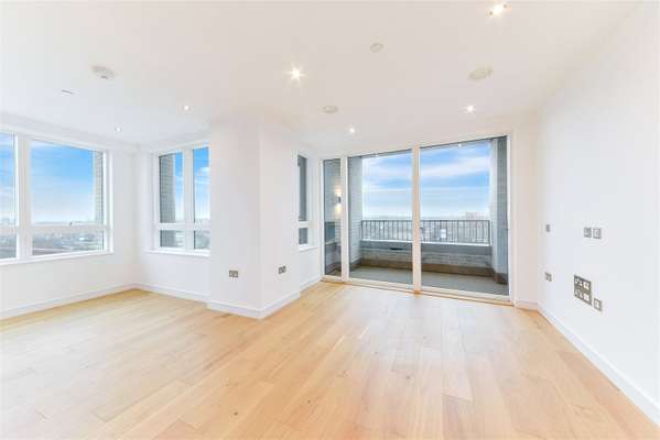 Flat Grant Road in Greater London