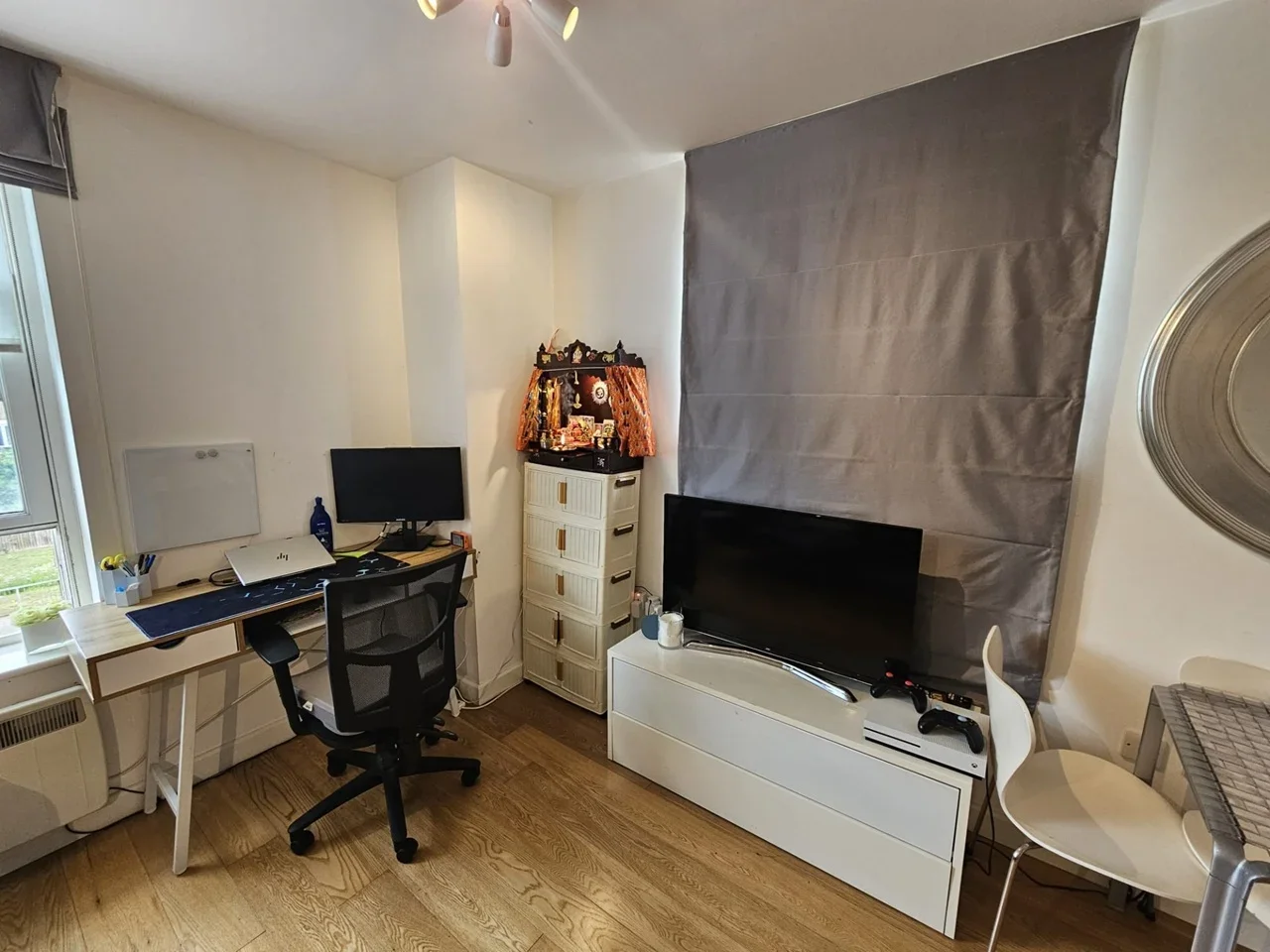 Room Caroline Street in Greater London