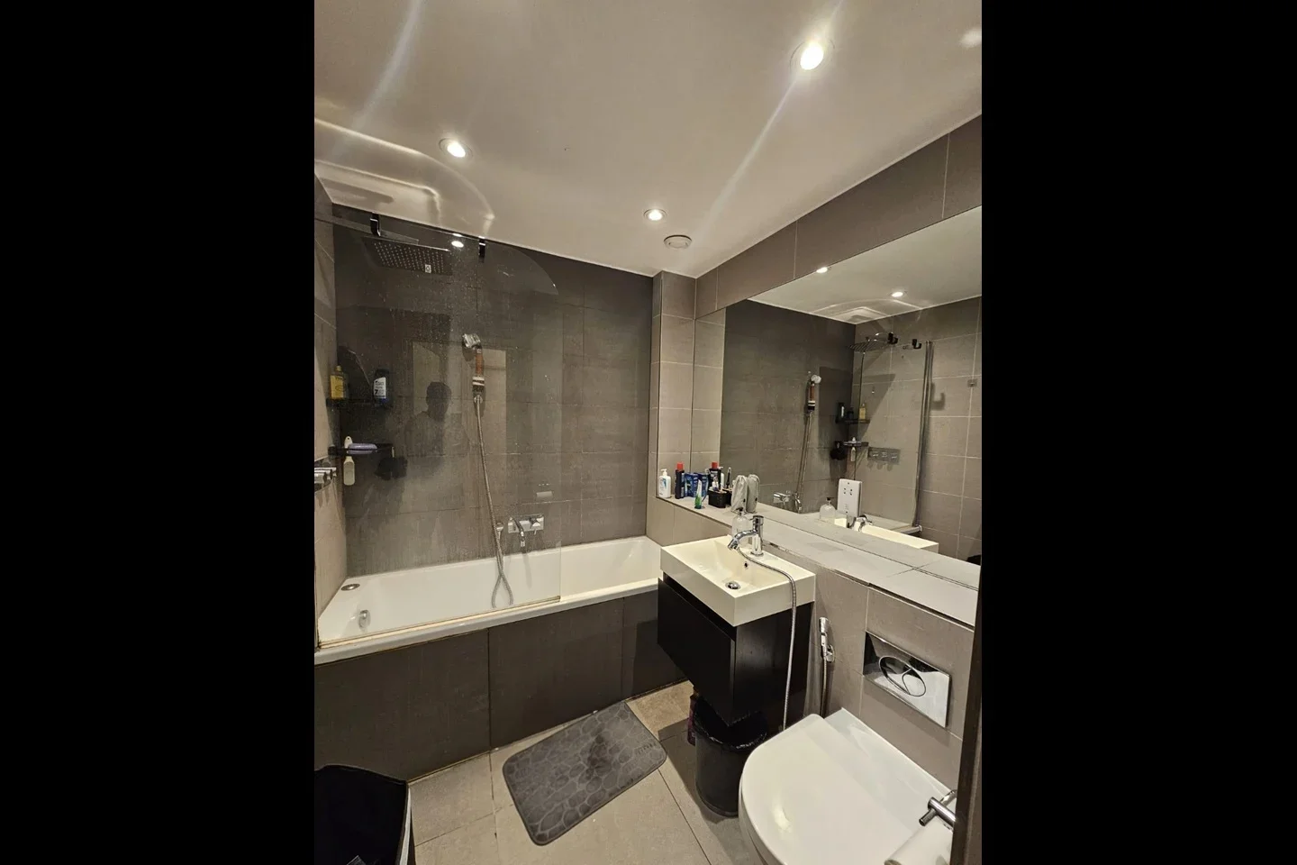 Room Caroline Street in Greater London