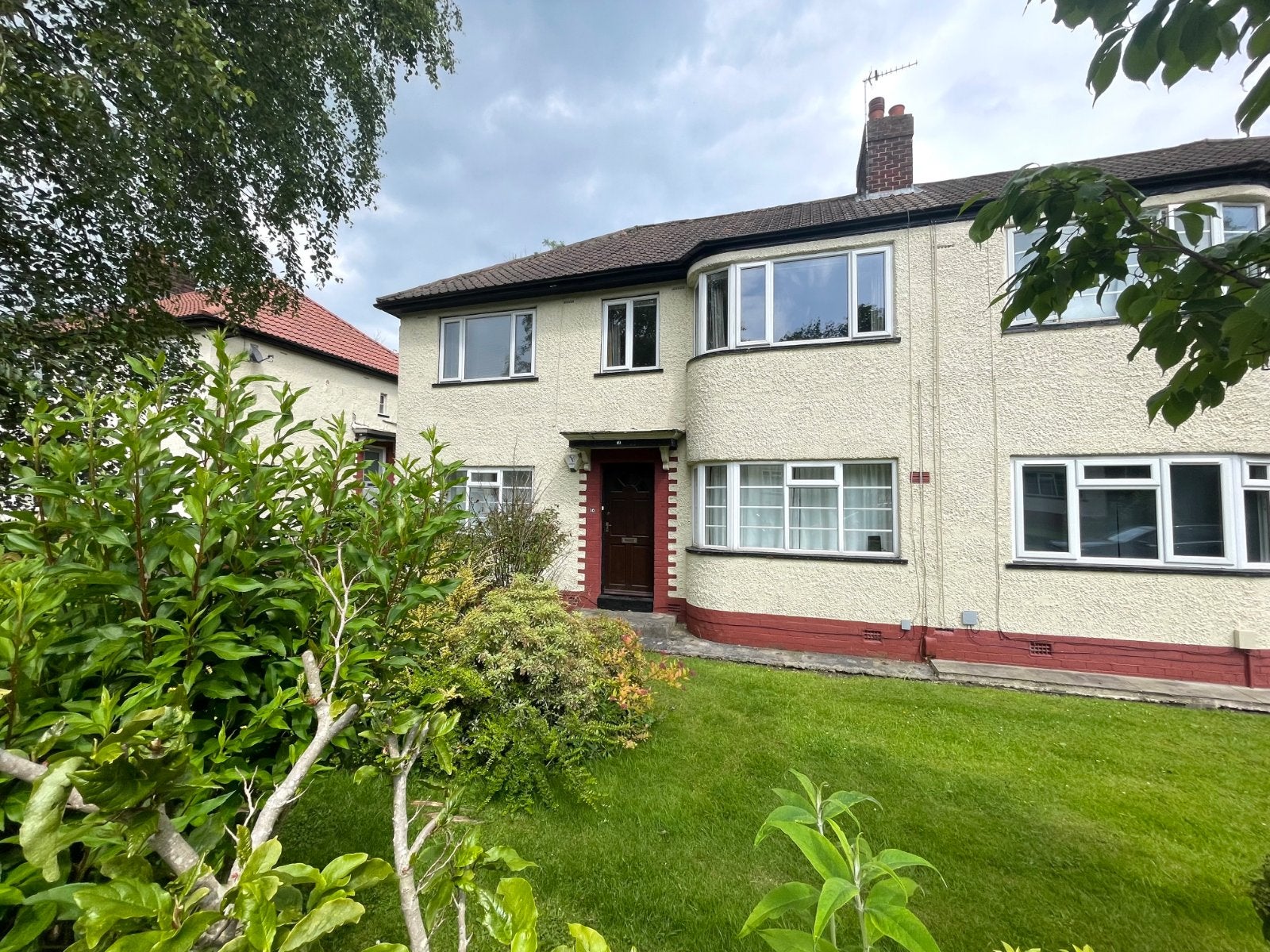 Flat New Adel Lane in Leeds