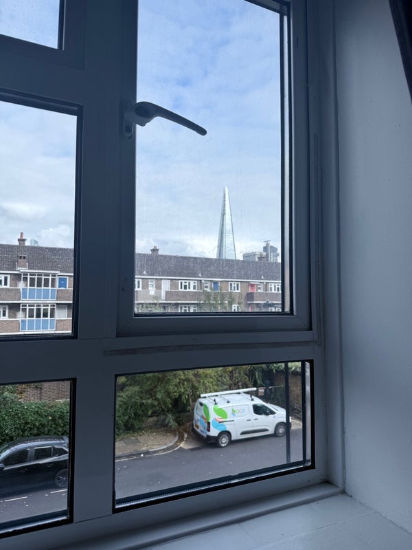 Room Collinson Street in Greater London