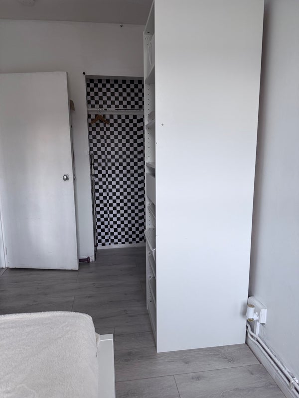 Room Collinson Street in Greater London
