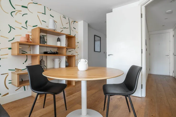 Flat Gunthorpe Street in Greater London