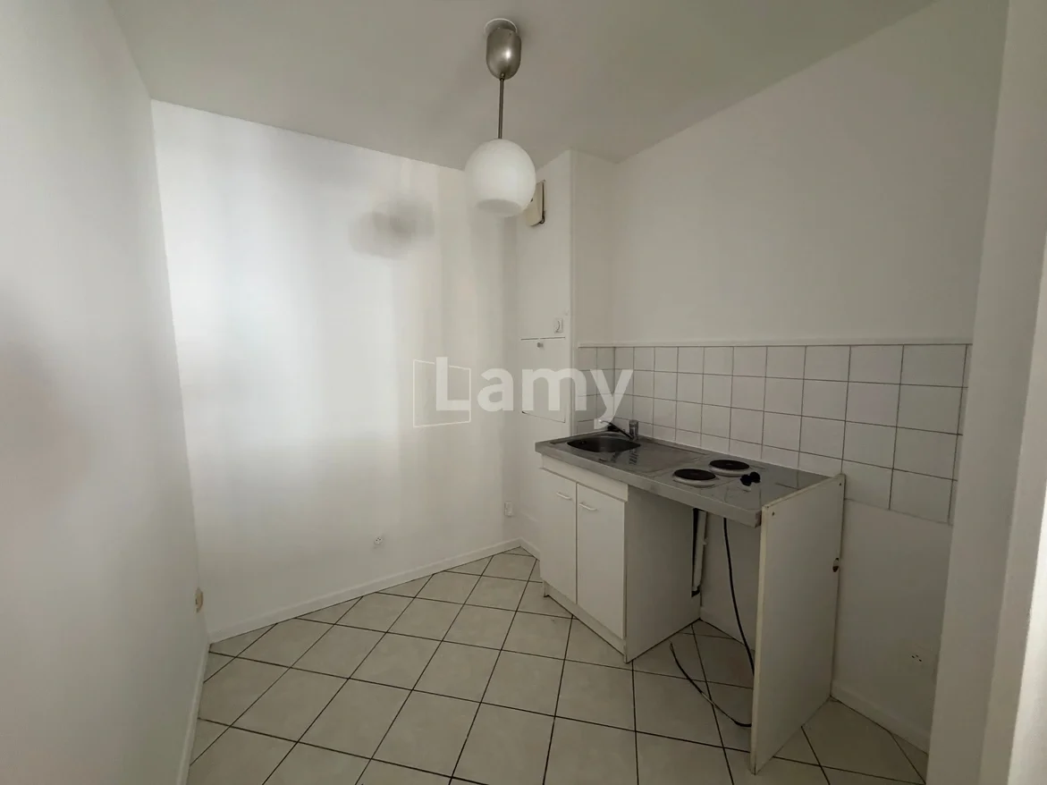 Flat Rue Orbe in Rouen