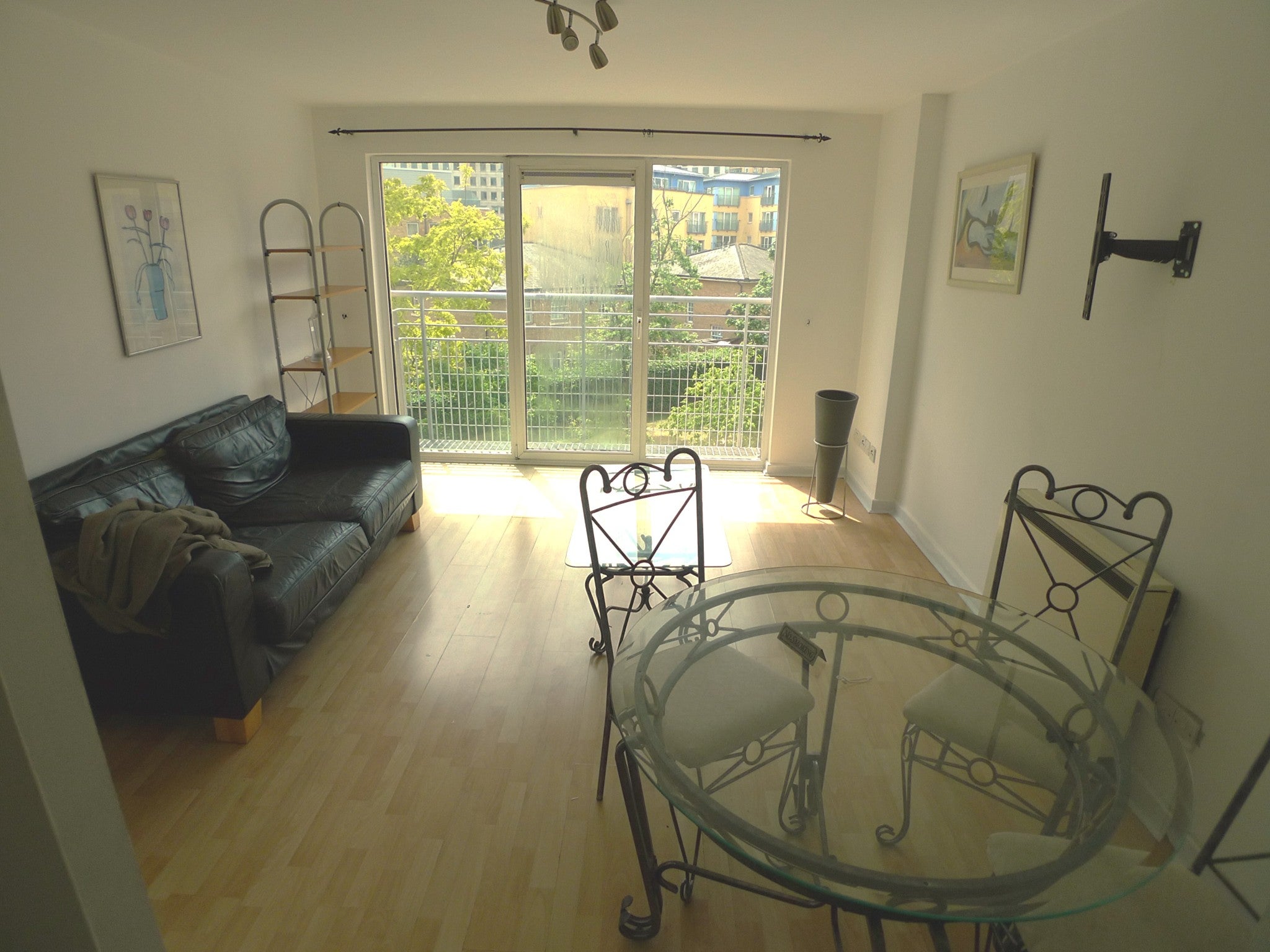 Flat Premiere Place in Greater London
