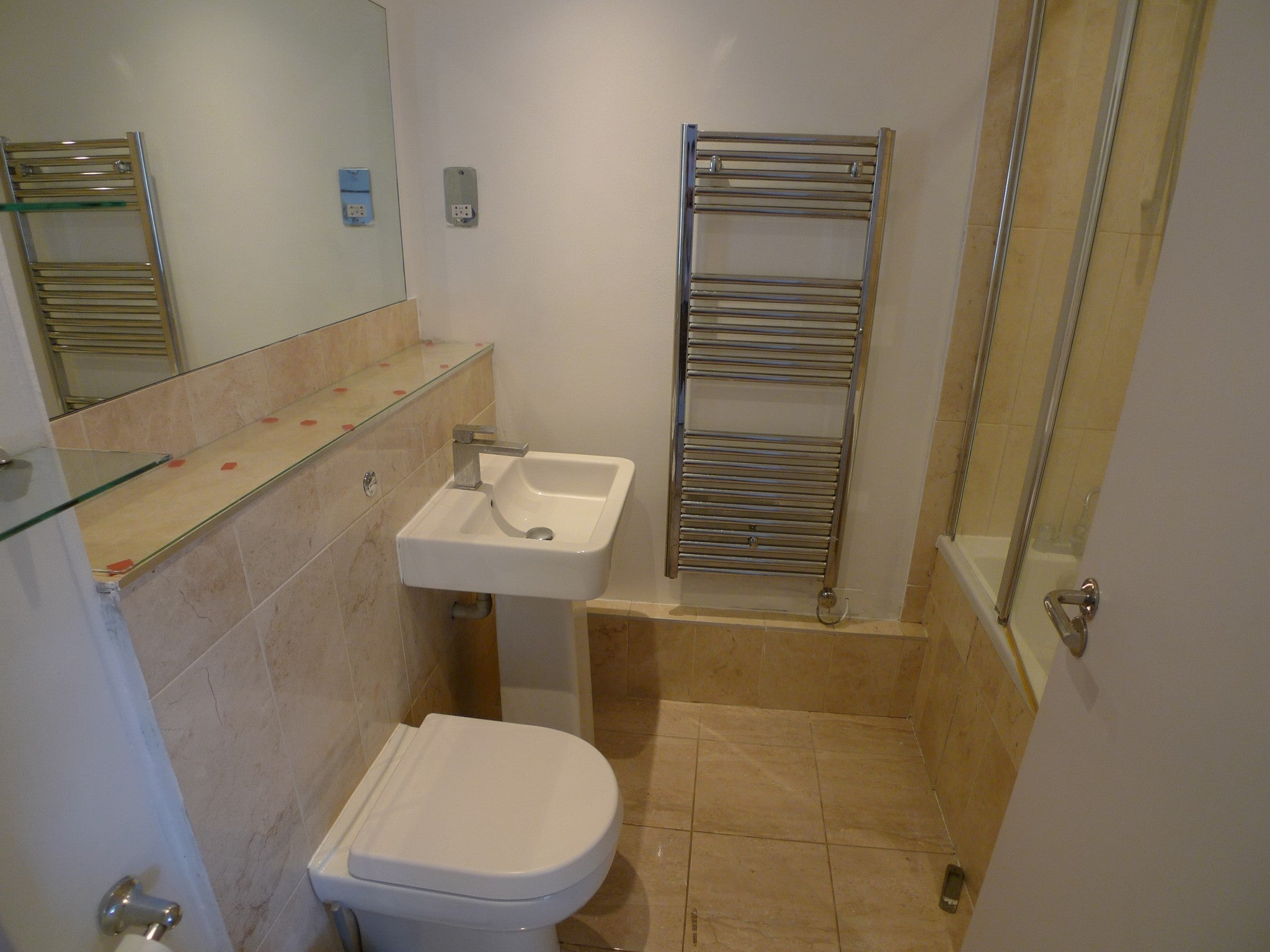 Flat Premiere Place in Greater London