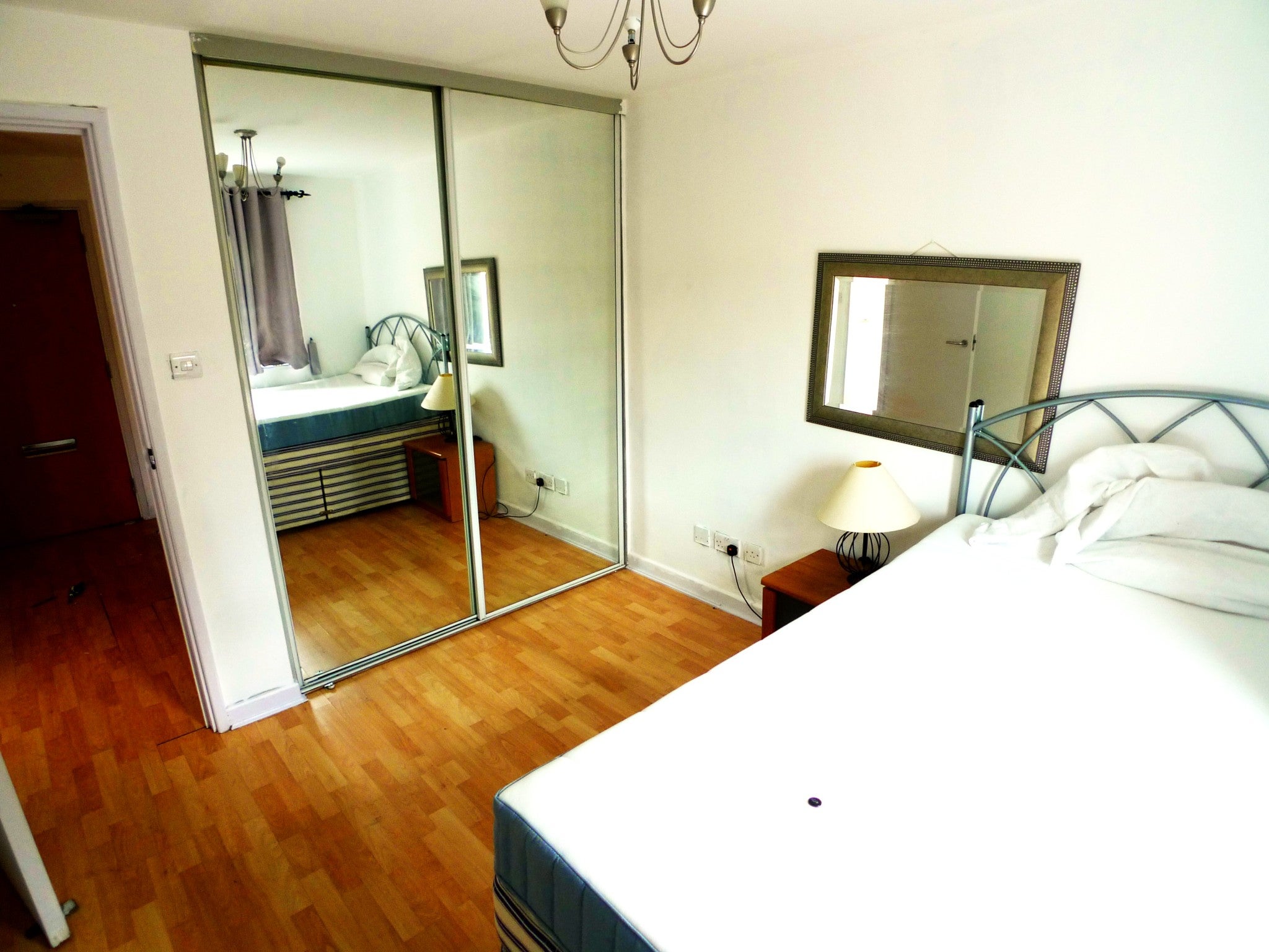 Flat Premiere Place in Greater London