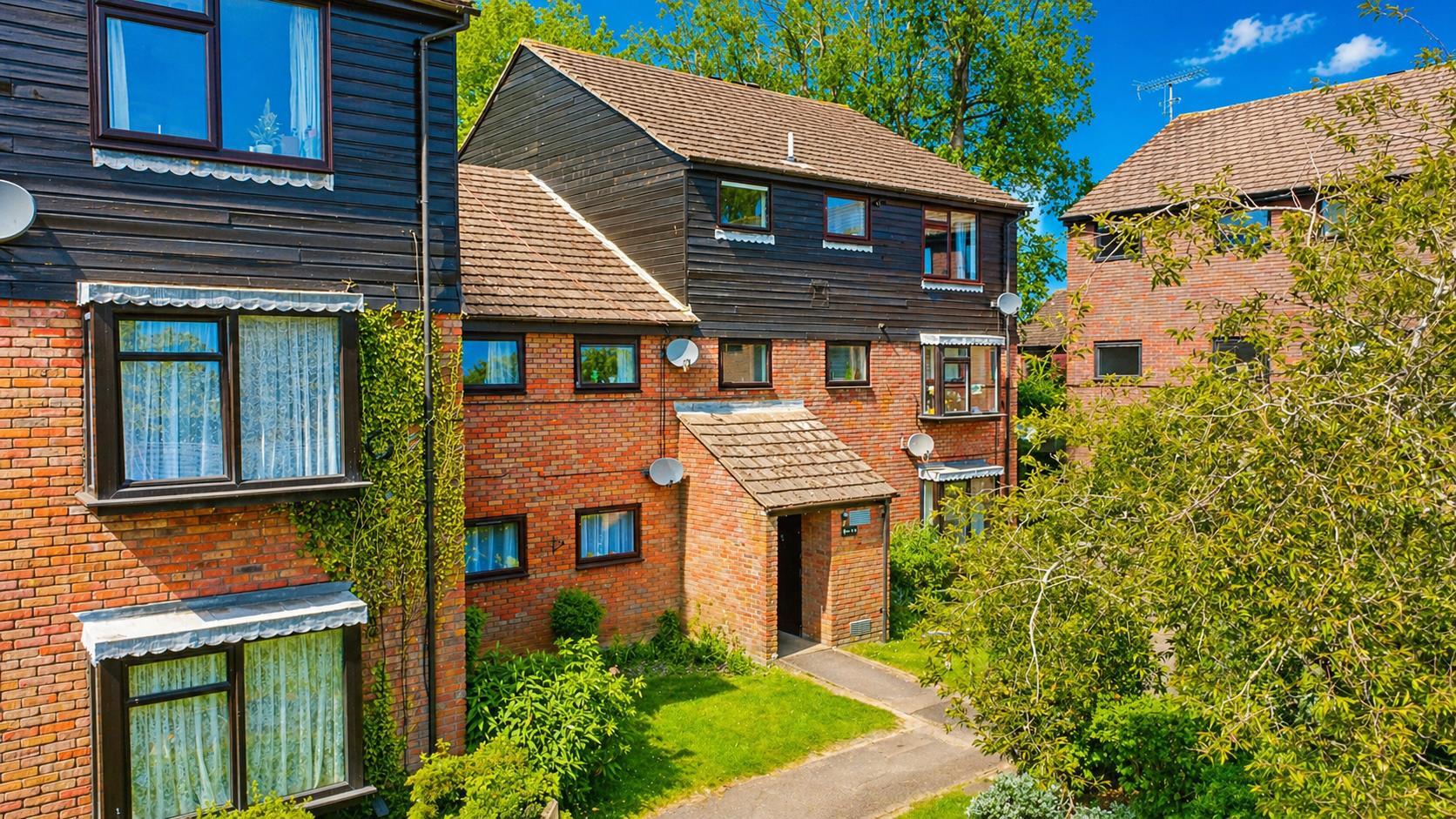 Flat Howard Agne Close in Dacorum