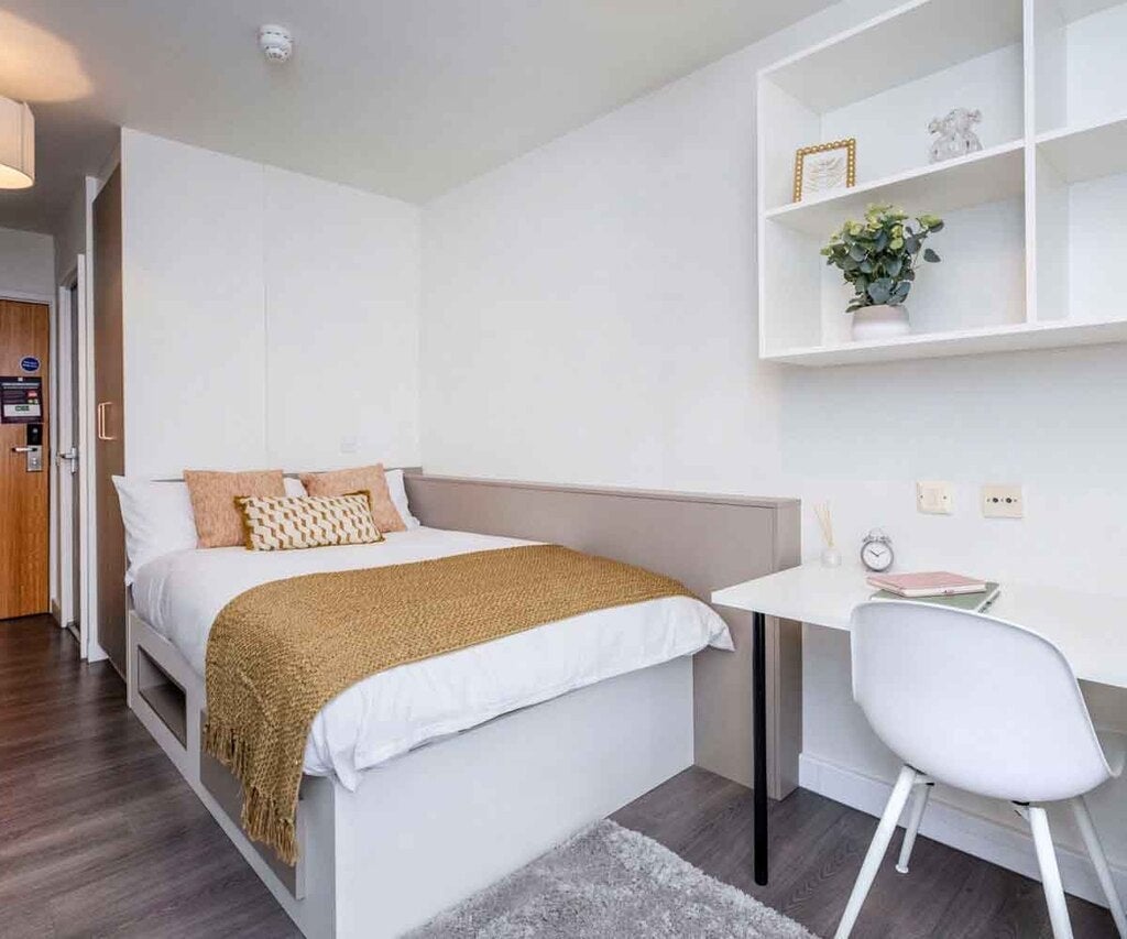 Room Green Lanes in Greater London
