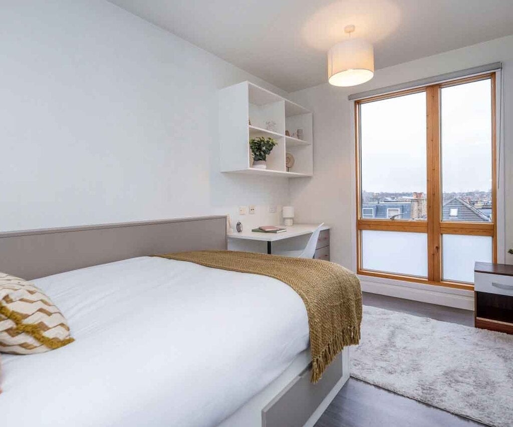 Room Green Lanes in Greater London