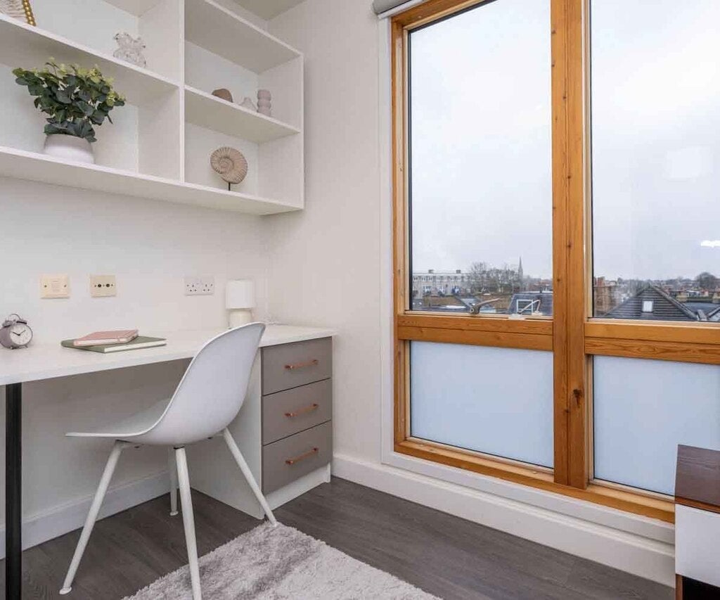 Room Green Lanes in Greater London