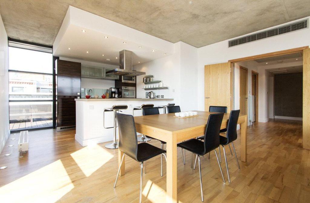 Flat New Inn Broadway in Greater London