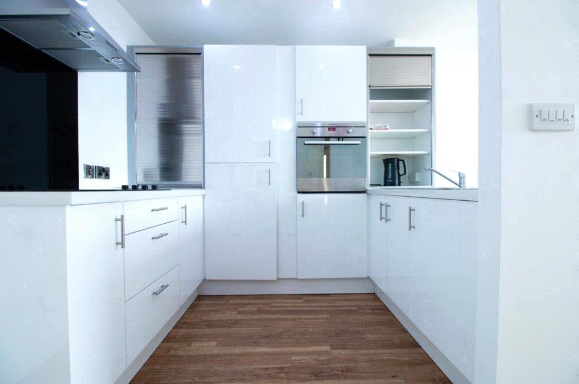 Flat Wharfdale Road in Greater London