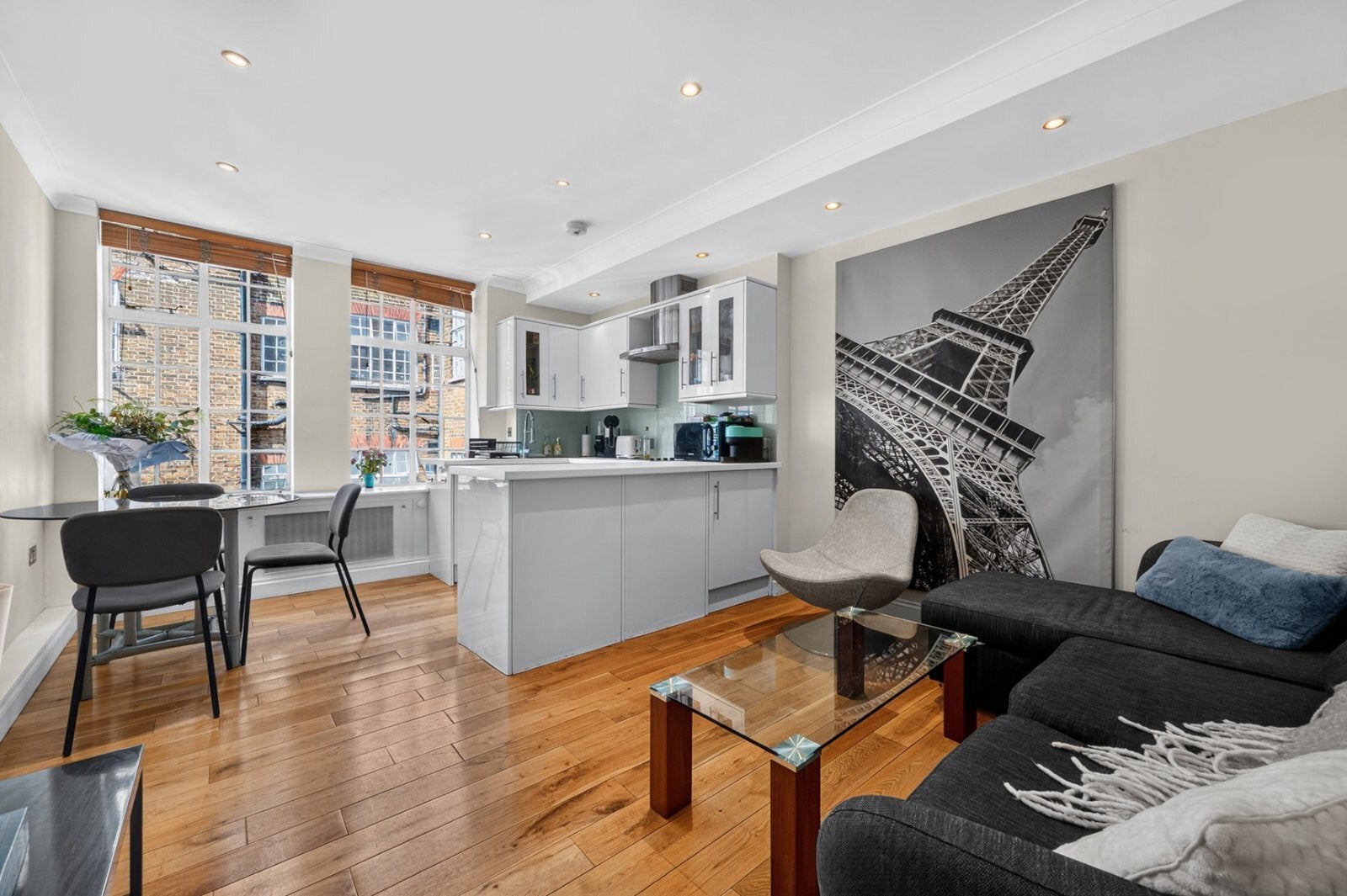 Flat Hallam Street in City of Westminster