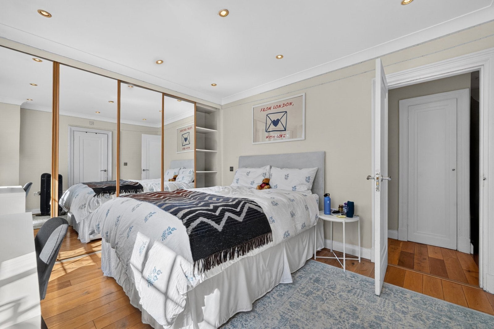 Flat Hallam Street in City of Westminster